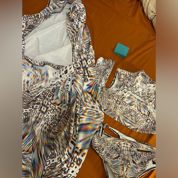 Multicolor Geometric Couple’s Rave Outfit - Picture 5 of 7